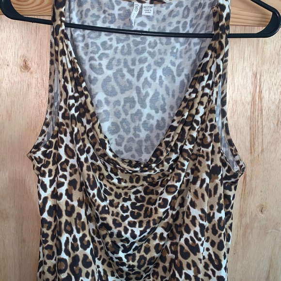 Cato Cheetah leopard printed drape style sleeveless shirt size 18/20W - Picture 2 of 3